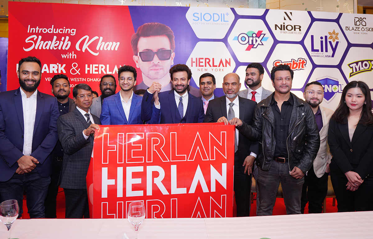 Superstar Shakib Khan Unites With Remark And Herlan Remark